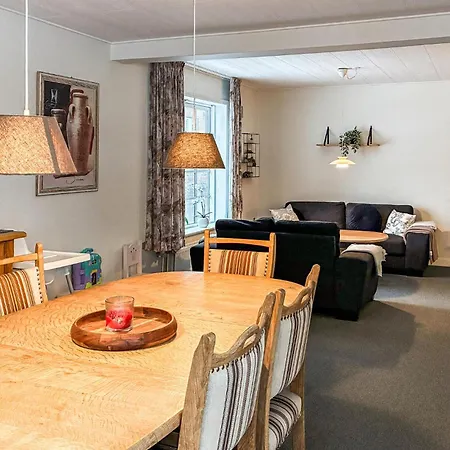 3 Bedroom Awesome In