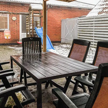 3 Bedroom Awesome In Højer