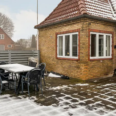 3 Bedroom Awesome In * Højer